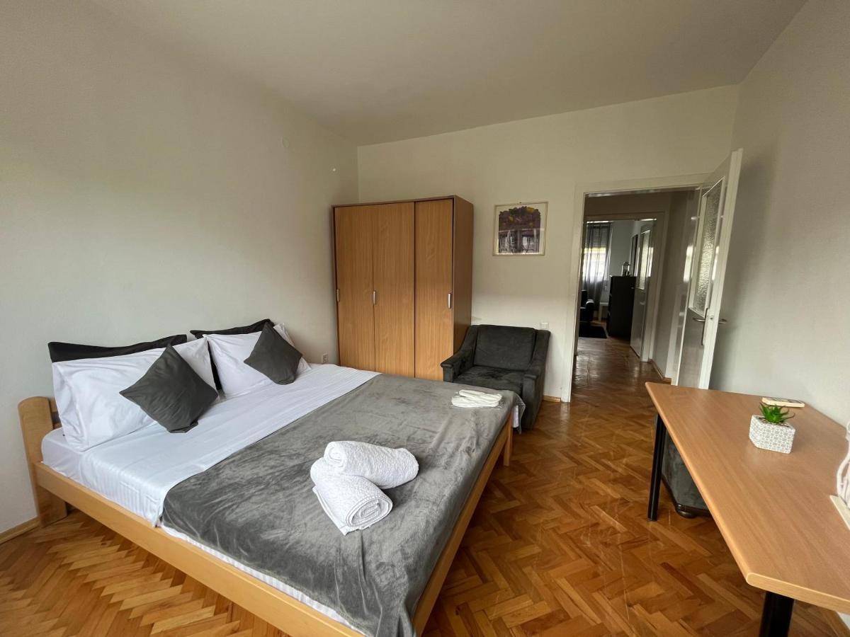 M - Square Private Rooms Skopie Exterior foto
